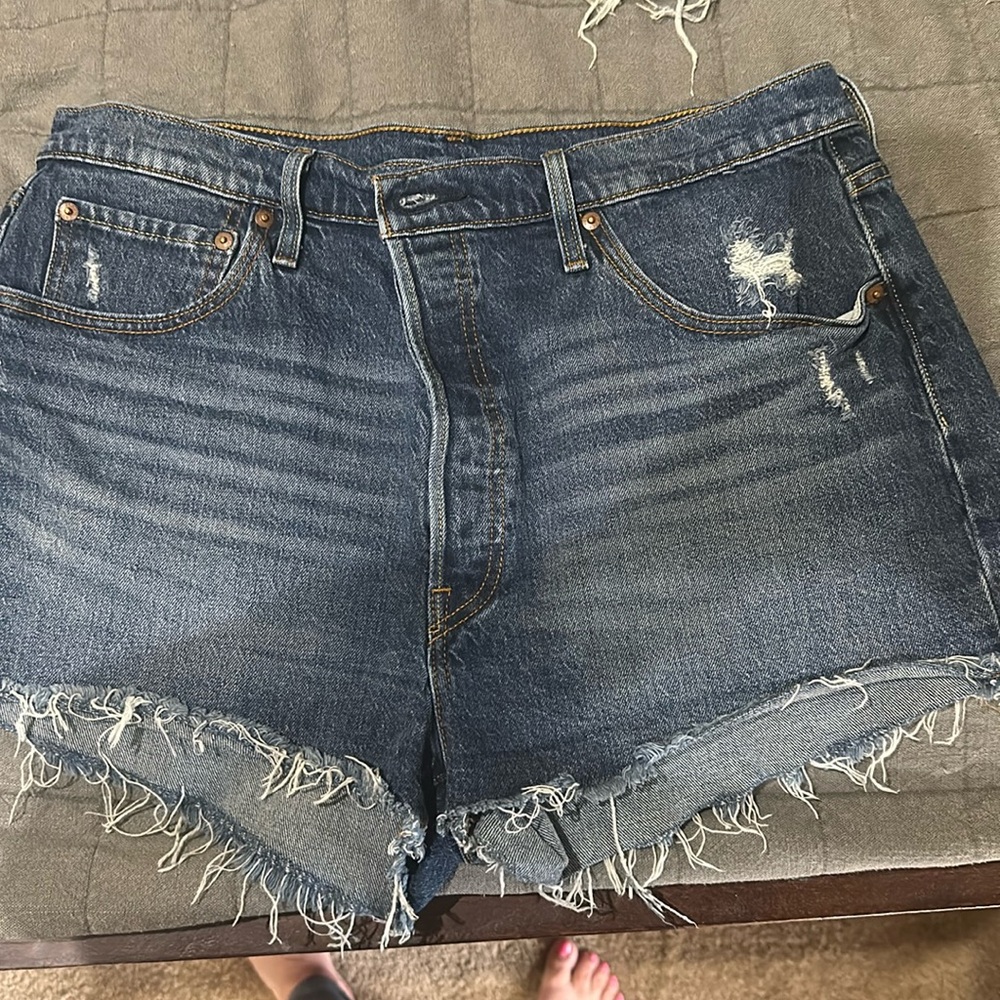 Levi’s 501 high rise button fly short